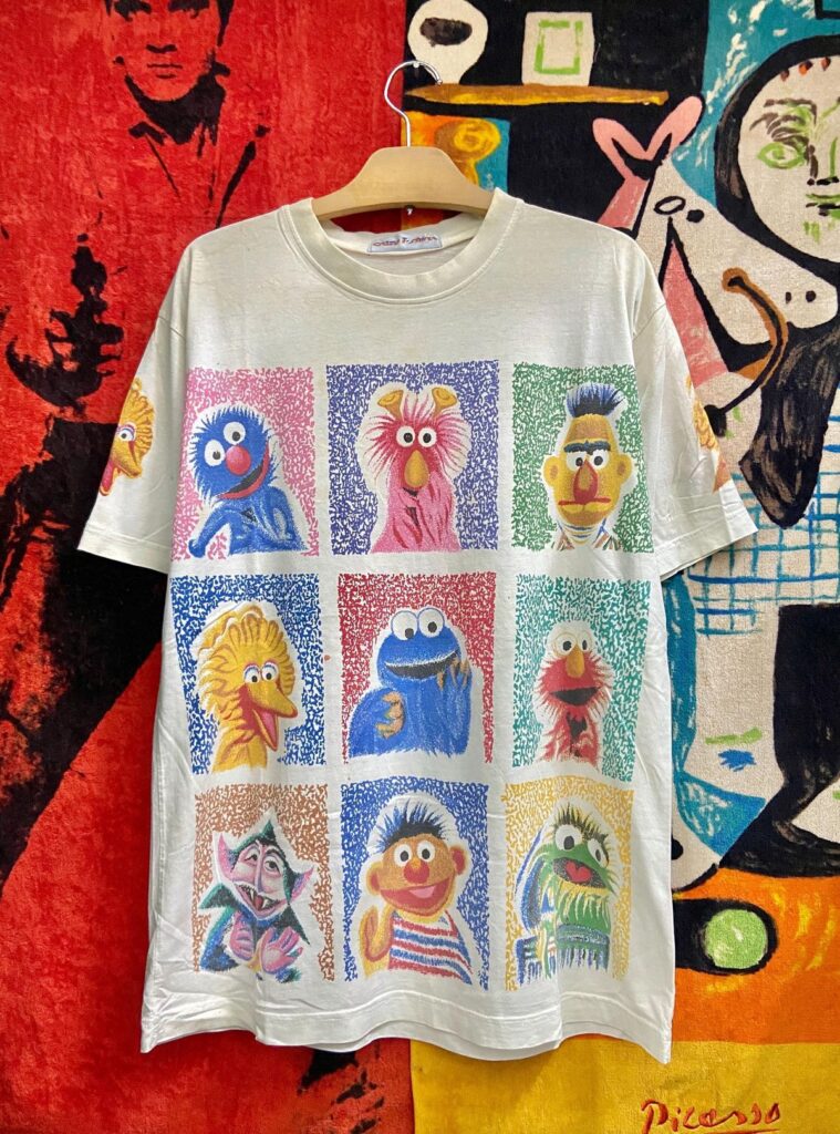 Fashionable T-shirt designs 2025 – Oversized minimalist T-shirt